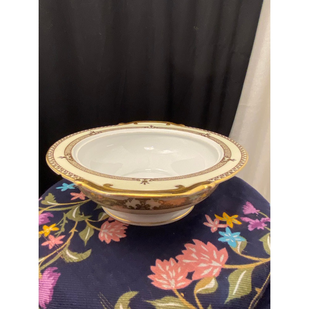Meito China Hand Painted Serving Bowl/Soup/Pasta Dish Heavy Metallic Gold